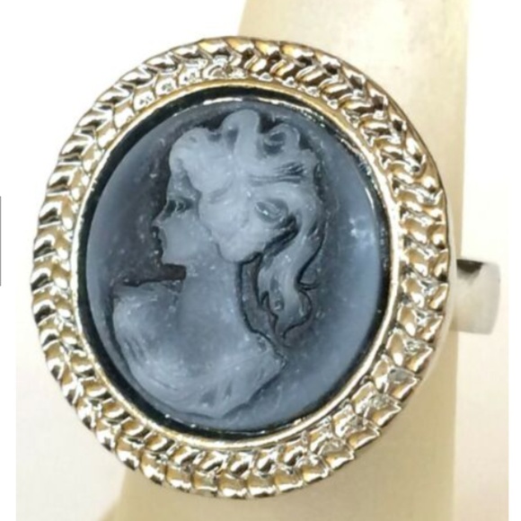 Cameo Cocktail Ring Size 6 8 9 10 Silver Plated Vintage Victorian Deco Lady Gray - Picture 3 of 8